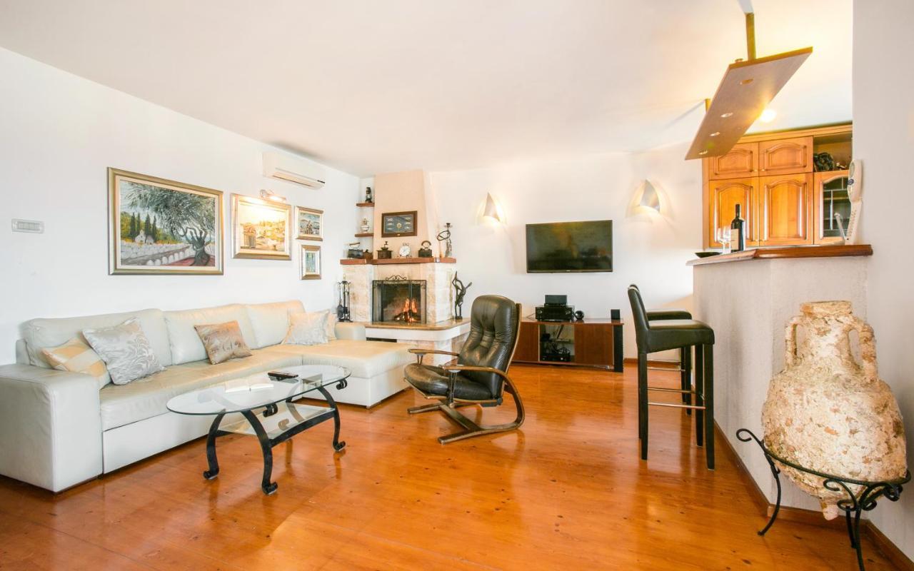 Golden View Luxury Apartment Маслиница Экстерьер фото