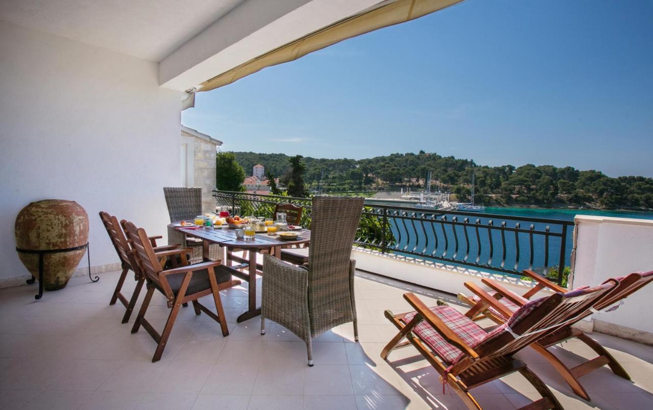 Golden View Luxury Apartment Маслиница Экстерьер фото